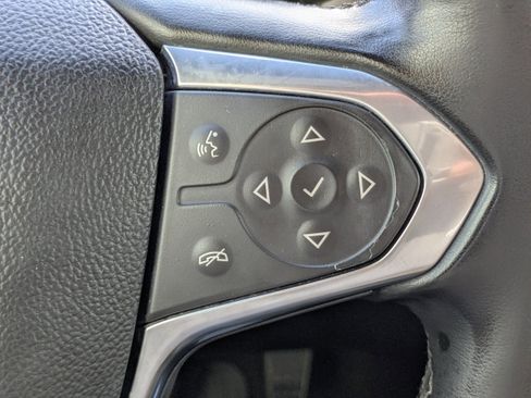 Used 2023 Chevrolet Traverse LT image 27