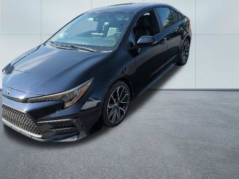 Used 2021 Toyota Corolla XSE FWD image 3