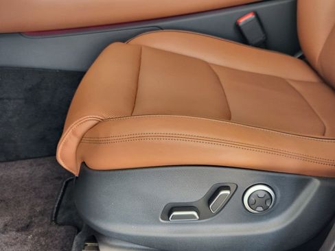 New 2026 Genesis GV70 2.5T Advanced AWD/4WD image 18