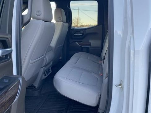 Used 2022 GMC Sierra 1500 SLE image 9