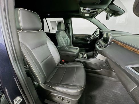 Used 2024 Chevrolet Tahoe Premier AWD/4WD image 40