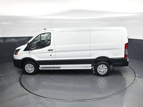 Certified 2025 Ford Transit 250 Low Roof w/ Exterior Upgrade Package RWD image 33