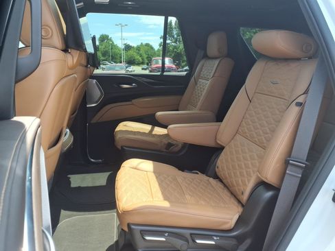 Used 2023 Cadillac Escalade Sport w/ Touring Package AWD/4WD image 16