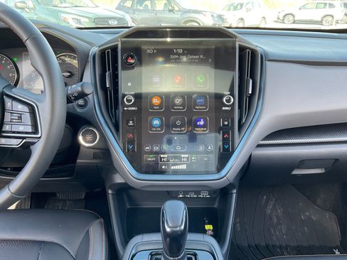 Used 2025 Subaru Crosstrek 2.5i Limited w/ Popular Package #3A image 30