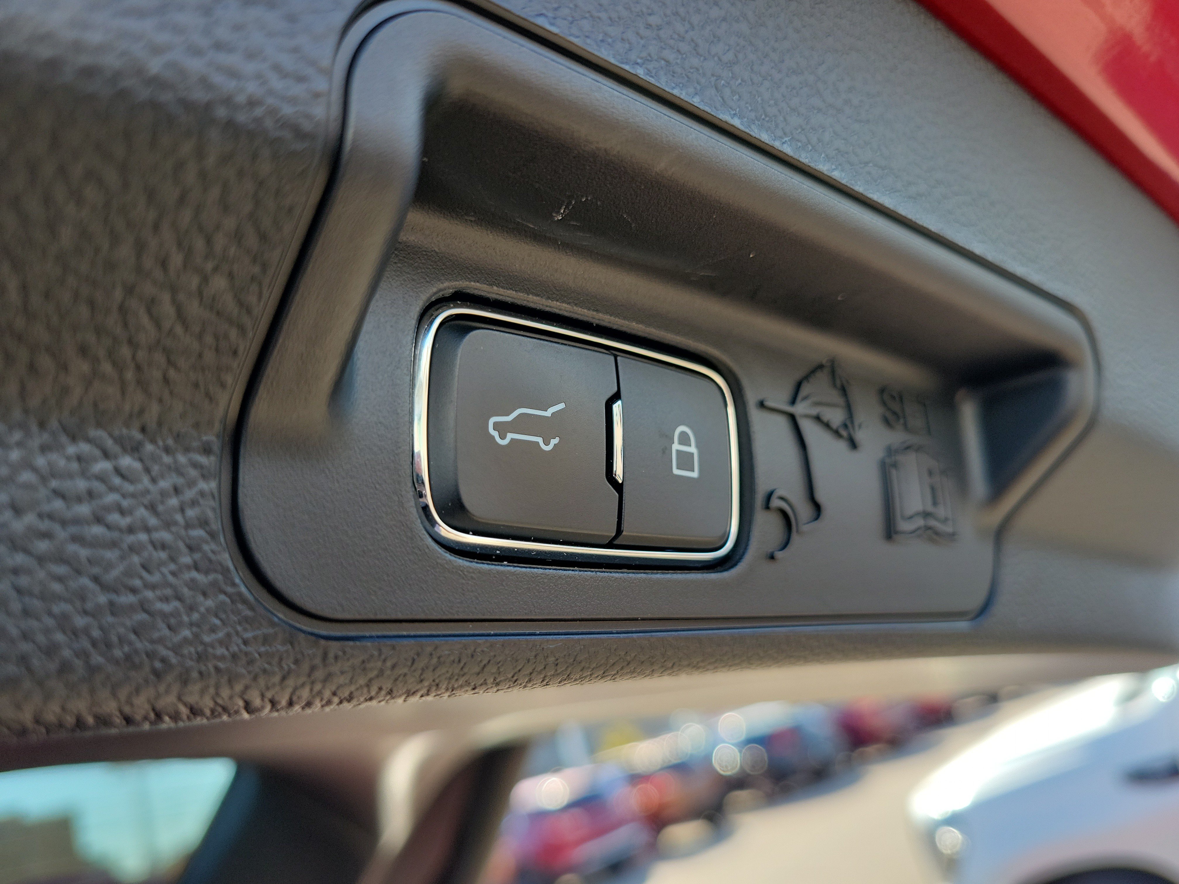Used 2023 Ford Explorer Limited w/ Limited Technology Package AWD/4WD image 8