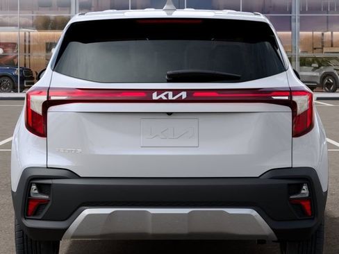 New 2026 Kia Seltos LX FWD image 14