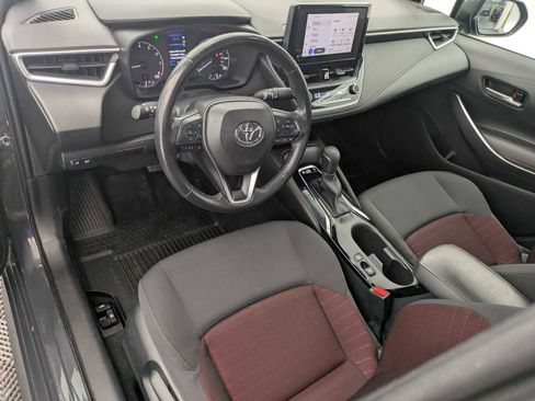 Used 2023 Toyota Corolla SE FWD image 2