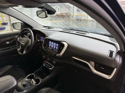 Used 2022 GMC Terrain SLT w/ Tech Package AWD/4WD image 11