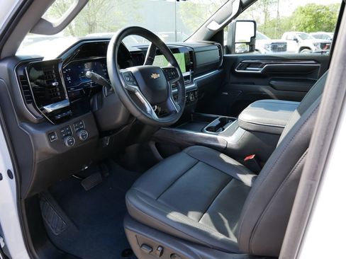 Used 2024 Chevrolet Silverado 3500 LTZ w/ LTZ Premium Package AWD/4WD image 15