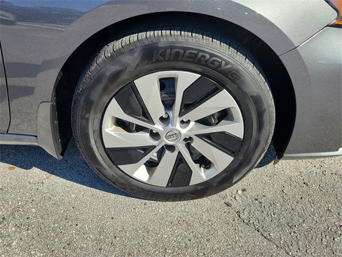 Used 2024 Nissan Altima 2.5 S image 7