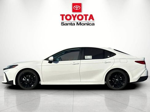 New 2026 Toyota Camry SE FWD image 8