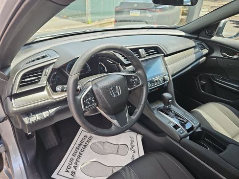 Used 2018 Honda Civic EX image 15