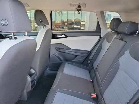 Used 2025 Volkswagen Taos S image 15
