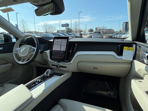 New 2026 Volvo XC60 B5 Ultra w/ Protection Package Premier image 10