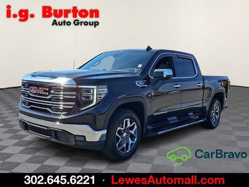 Used 2023 GMC Sierra 1500 SLT w/ SLT Premium Package AWD/4WD image 3