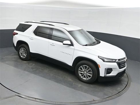 Used 2023 Chevrolet Traverse LT w/ LPO, Floor Liner Package image 30