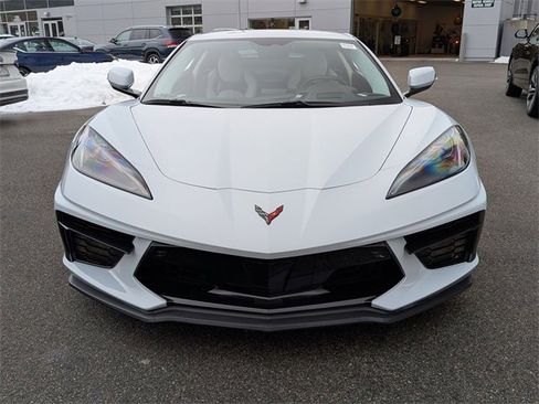 Used 2021 Chevrolet Corvette Stingray w/ Z51 Performance Package image 8