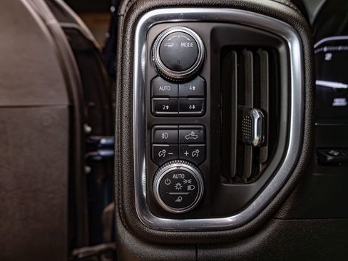 Used 2020 GMC Sierra 3500 Denali w/ Denali Ultimate Package image 18