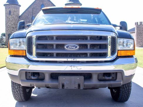 Used 2000 Ford F350 Lariat image 26