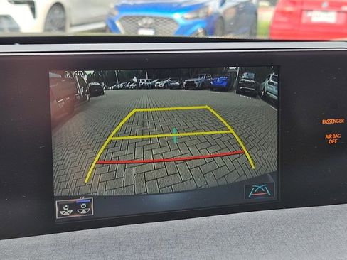 Used 2019 Lexus UX 200 w/ Premium Package image 14