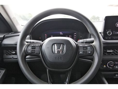 Used 2025 Honda Accord SE image 14