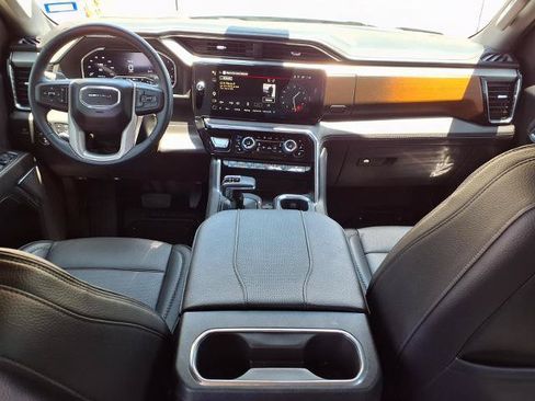 Used 2024 GMC Sierra 1500 Denali w/ Denali Reserve Package AWD/4WD image 4