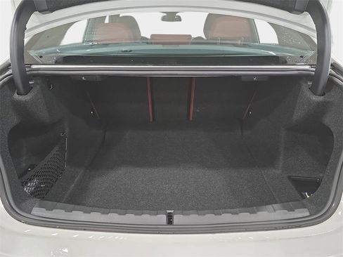 Certified 2025 BMW 330i Sedan image 29