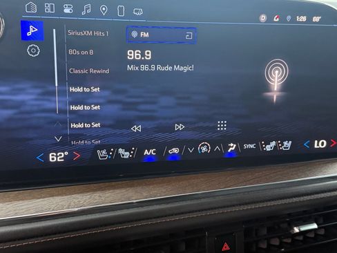 Used 2025 Chevrolet Suburban High Country image 17