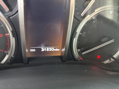 Used 2024 Toyota 4Runner Limited image 8