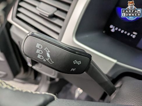 Used 2022 Volkswagen Atlas Cross Sport SE AWD/4WD image 19