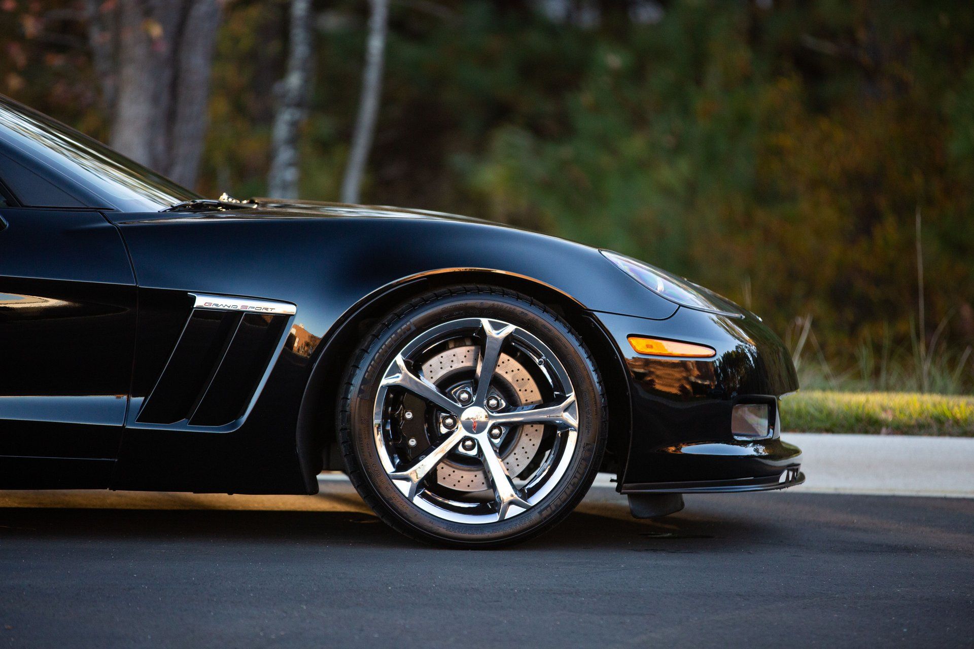 Used 2011 Chevrolet Corvette Grand Sport w/ Preferred Equipment Group RWD image 7