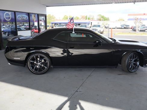 Used 2020 Dodge Challenger R/T w/ Blacktop Package image 4