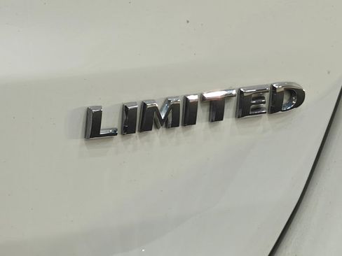 Used 2021 Jeep Grand Cherokee Limited AWD/4WD image 58