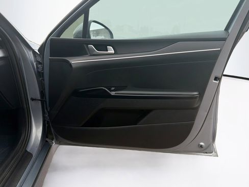 Used 2022 Kia K5 LXS FWD image 31