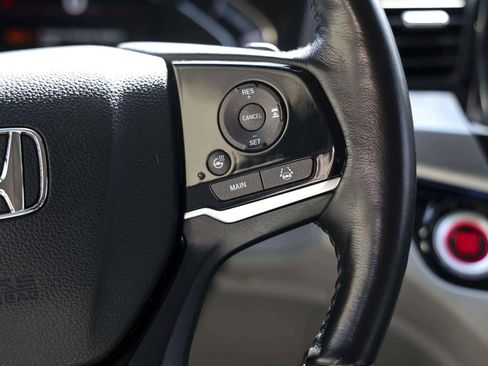 Used 2019 Honda Odyssey Elite image 25