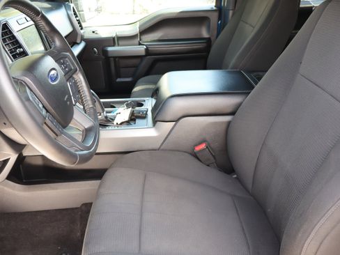 Used 2017 Ford F150 XLT w/ Equipment Group 302A Luxury AWD/4WD image 18