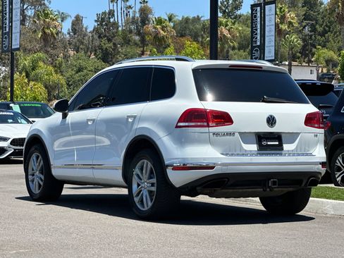 Used 2016 Volkswagen Touareg VR6 AWD/4WD image 5