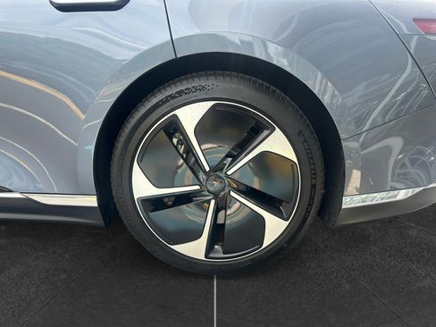 Used 2025 Lucid Air Touring AWD/4WD image 24