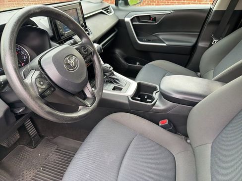 Used 2022 Toyota RAV4 LE image 24