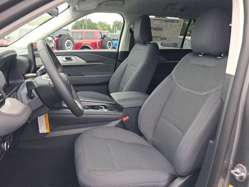 New 2026 Ford Explorer Active AWD/4WD image 4