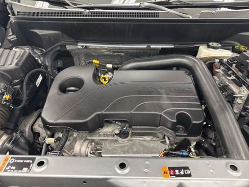 Used 2024 Chevrolet Equinox LT FWD image 38