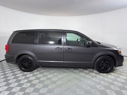 Used 2019 Dodge Grand Caravan GT image 4