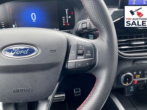 Used 2023 Ford Escape ST-Line image 19