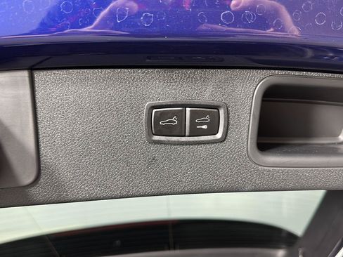 Used 2026 Porsche Macan Turbo AWD/4WD image 27