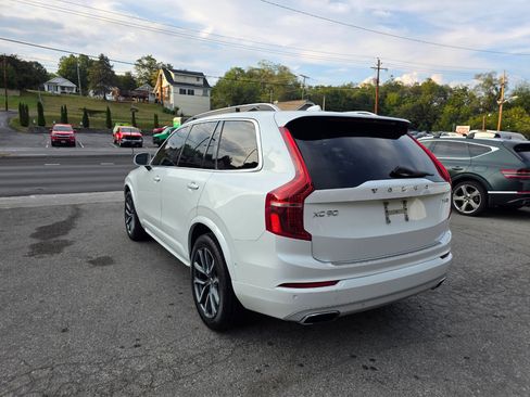 Used 2017 Volvo XC90 T6 Momentum w/ Vision Package image 7