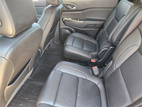 Used 2021 GMC Acadia SLT w/ Technology Package image 29