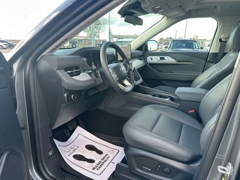 New 2026 Ford Explorer Active w/ Active Comfort Package image 33