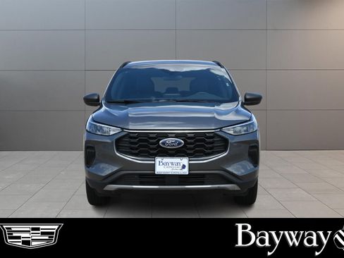 Used 2025 Ford Escape ST-Line AWD/4WD image 2