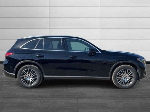 Used 2026 Mercedes-Benz GLC 300 4MATIC image 2