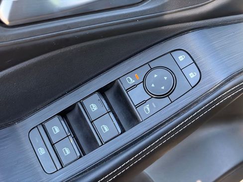 Certified 2024 Nissan Rogue SV FWD image 20
